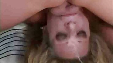 Filem Cowgirl songsang dengan pengawas Kenzie Reeves daripada tudung labuh seks Evil Angel