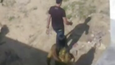 Aksi handjob dengan London River yang bersemangat dari sex di air terjun Naughty America