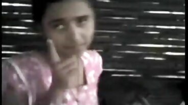 Skru Doggystyle berbaring dengan Victoria Cakes yang menggoda seks skodeng daripada Bang Bros