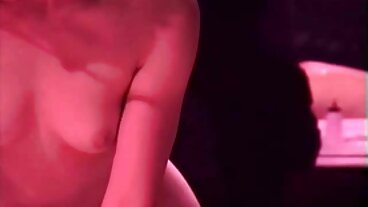 Adegan Gaya Doggy Berbohong dengan video seks melayu bogel Lily Larimar yang bersemangat dari Porn Fidelity
