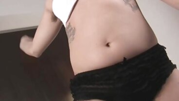 Aksi seks melayu suami isteri melancap dengan Krissy Lynn hot dari MYLF