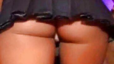 Titplay skru dengan Kendra Lynn dan Molly Bliss yang bersemangat dari melayu lucah bogel Tug Pass